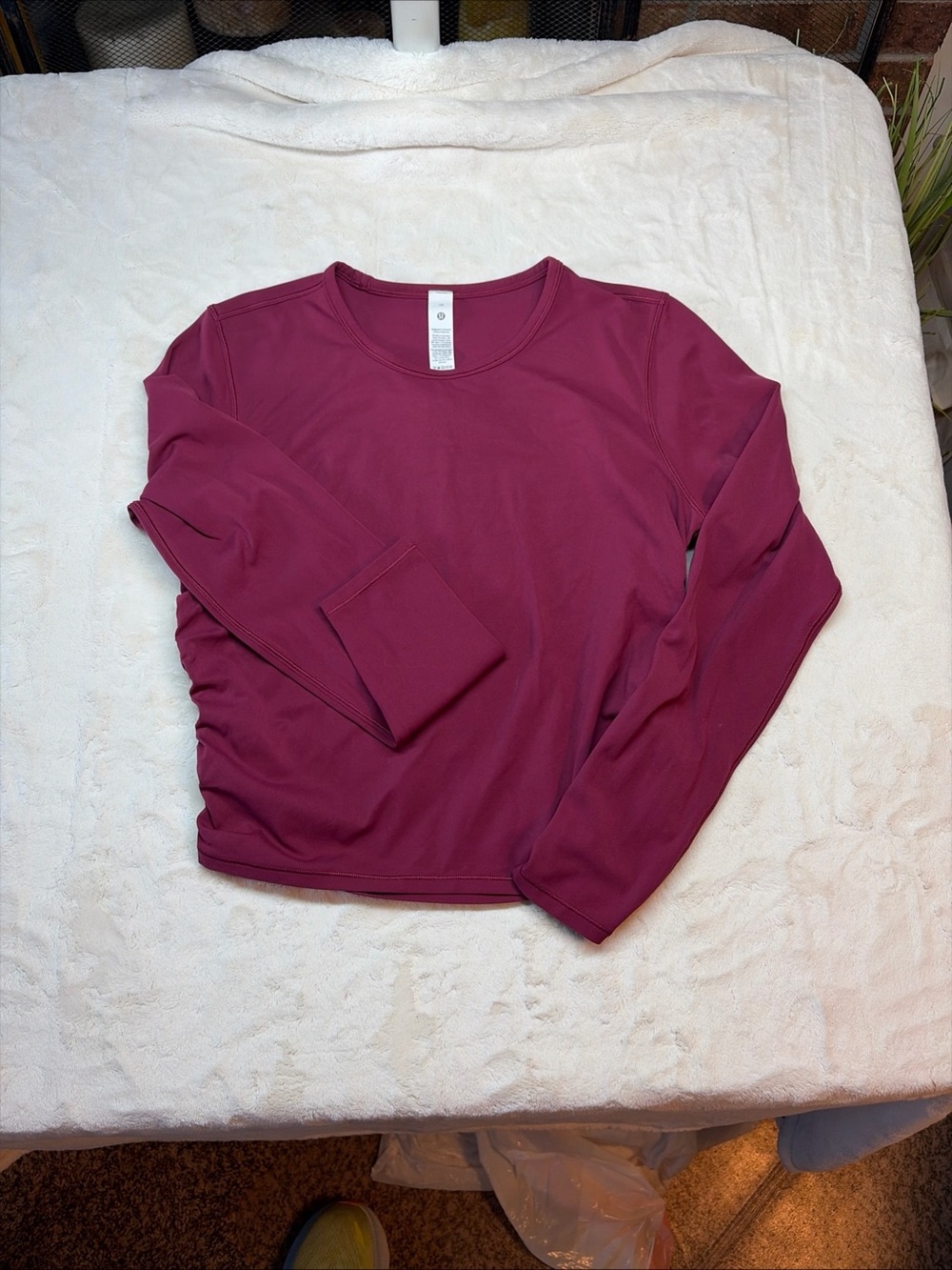 Lululemon Crop Ribbed Long Sleeve Shirt Run Gym Women’s Sz 10 Burgundy